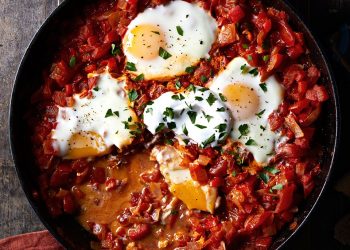 Mediterranean Egg and Tomato Skillet with Pita (Shakshouka)