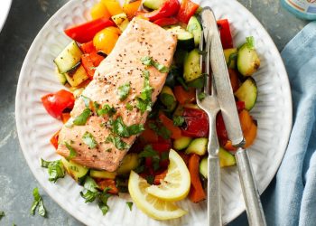 Simple Grilled Salmon & Vegetables