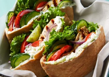 Greek Chicken & Cucumber Pita Sandwiches with Yogurt Sauce